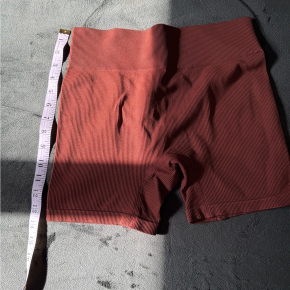 Wild Fable Women's Rust Bike Shorts - Picture 4 of 4